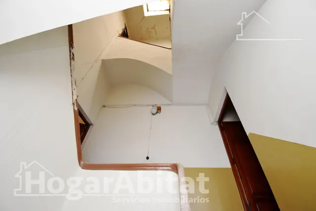 AMPLIA CASA CON 2 TERRAZAS CERCA DEL CENTRO — 39