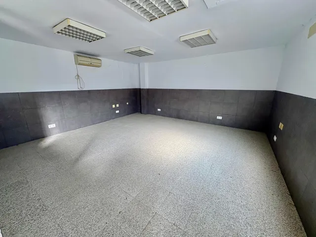 NAVE INDUSTRIAL CON FACIL ACCESO A AUTOVIA — 8