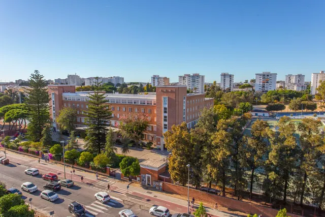 Se vende piso zona los marianistas — 41