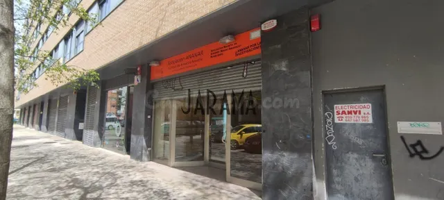 LOCAL COMERCIAL CON POSIBILIDAD DE CONVERSIÓN A VIVIENDA EN 