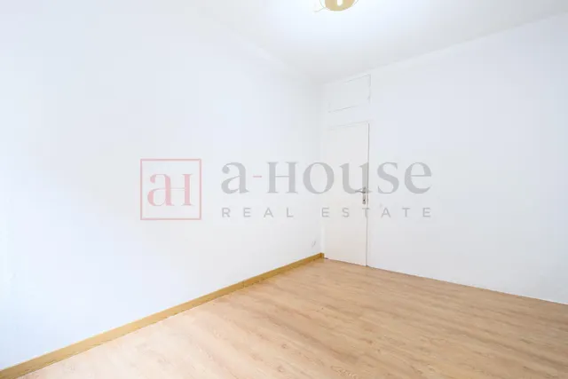 PISO PARA ENTRAR A VIVIR CON EXCELENTE UBICACIÓN EN SAGRADA FAMILIA — 22