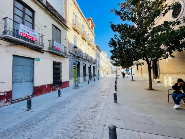 Gran casa para reformar o tirar en pleno centro del pueblo — 12
