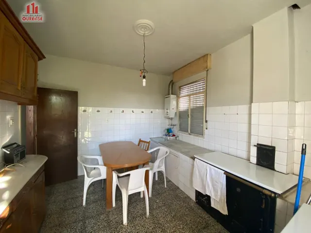 SE VENDE CASA SITUADA EN LA ZONA DE ALONGOS — 10