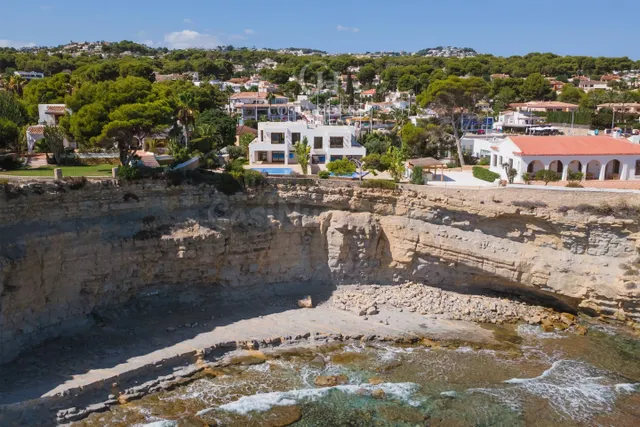 VILLA ANDRAGO · LUJO Y EXCLUSIVIDAD EN PRIMERA LINEA DE MAR  - foto 4