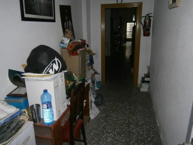 LOCAL COMERCIAL — 16