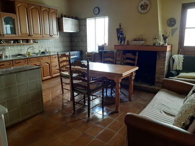 Casa de pueblo de 637 m2  - 13 habitaciones - posibilidad de pequeña pensión — 7