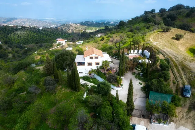 Casa independiente en venta en Los Alberos – Coín (Málaga) — 4