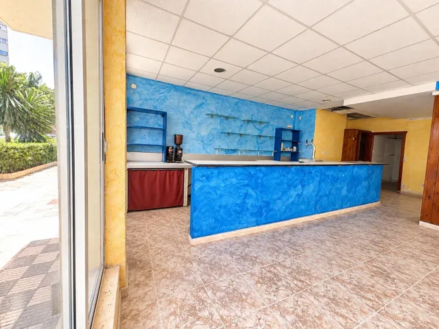 Local comercial en esquina a 150 m del mar – Playa de Gandía — 6