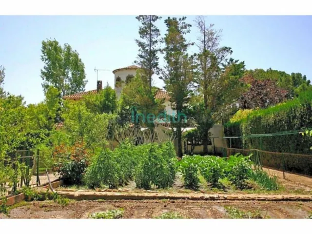 Preciosa casa en urbanbización de Valls rodeada de campo y á - foto 3