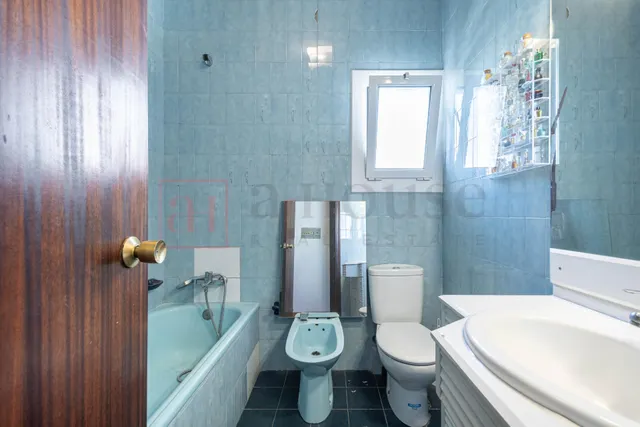 ÁTICO A REFORMAR CON BALCON EN LA VILA DE GRACIA — 21