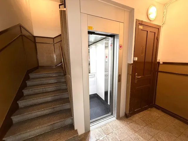 ATICO DE CAPRICHO CON TERRAZA DESPEJADA PRIMERA ZONA GROS — 24