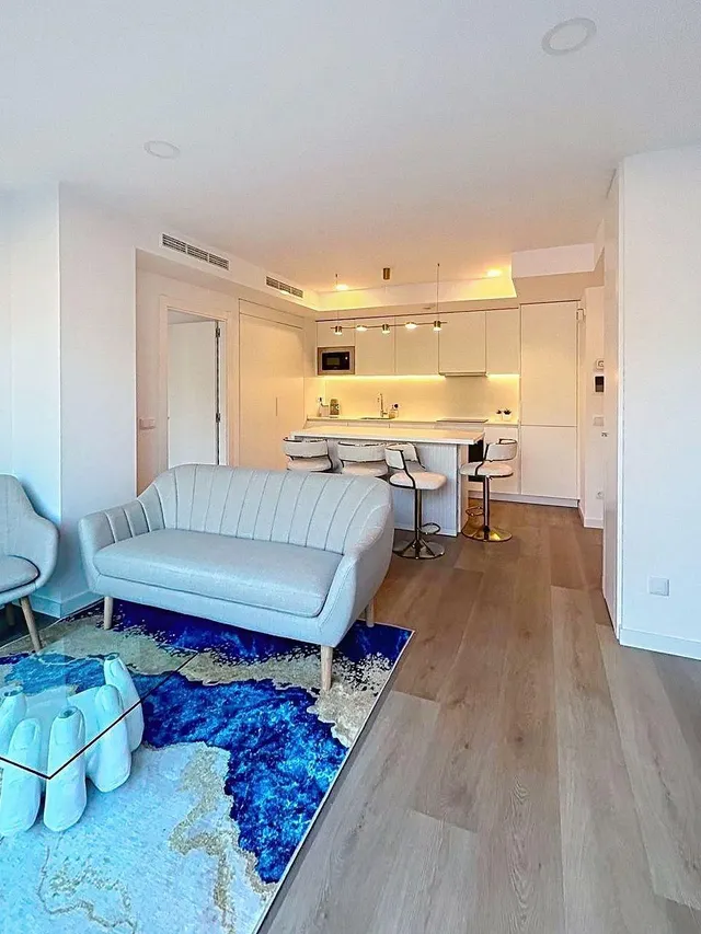 Apartamento 2 habitaciones 98m² en alquiler - Zona Franca — 18