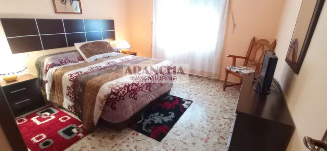 Chalet de 200m y dos naves en parcela de 6700 — 12