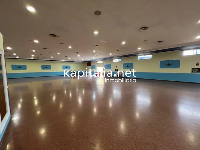 SALON DE EVENTOS EN ALQUILER O VENTA EN GENOVES A 5 MINUTOS DE XATIVA — 25