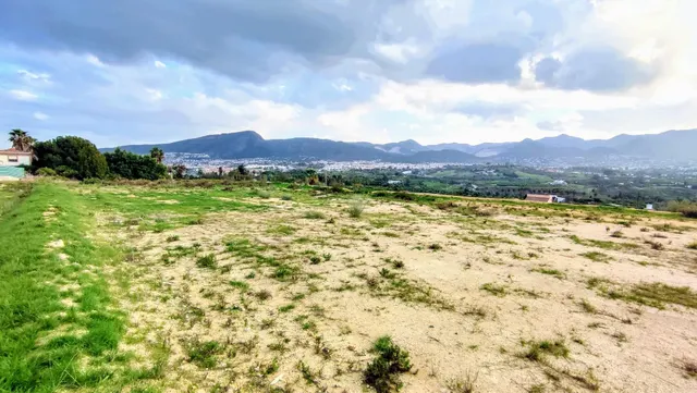 Se vende parcela de suelo en parte urbano, con pozo - ALHAURÍN DE LA TORRE — 9