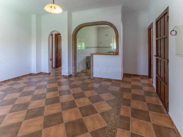 CHALET CON PISCINA GRANDE, BARBACOA Y LAVADERO EN ZONA RODEA - foto 5
