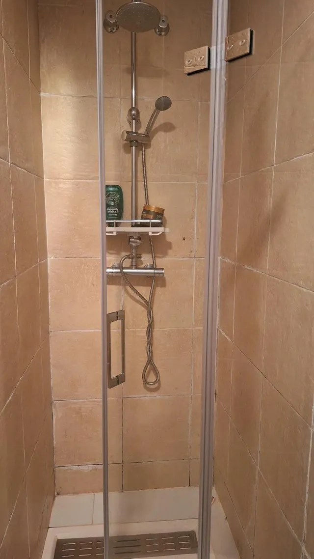 Encantadora Casa con Terreno en Bembibre por solo €77,000 — 8