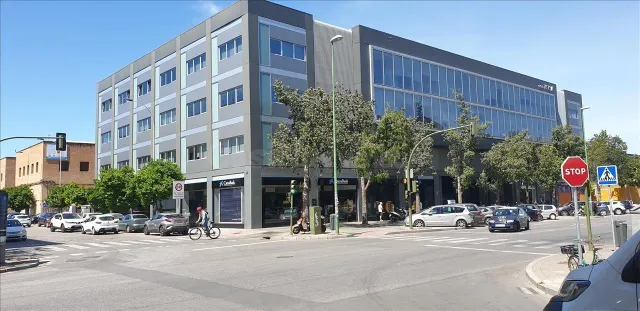Venta de 4 Oficinas en Avda. Hytasa - Sevilla (Alquiladas) — 4