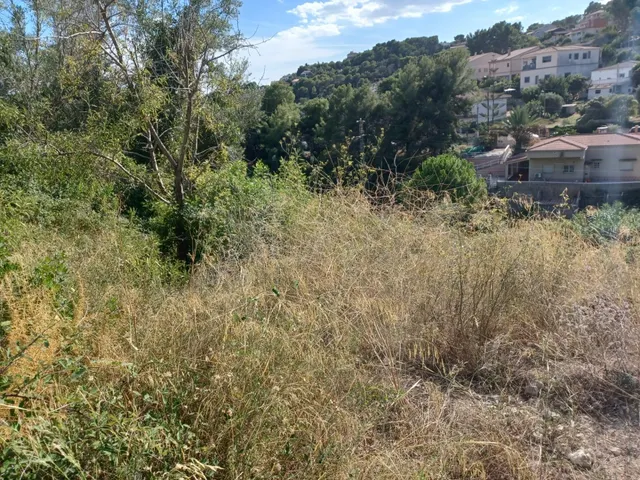Terreno urbano edificable en venta de 660 m2 en zona residencial de Cunit — 7