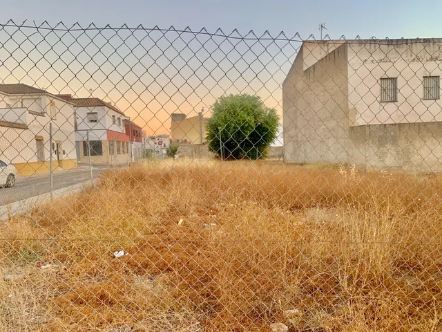 MAGNIFICO SOLAR URBANO CON 224 M2 DE SUPERFICIE EN CANTILLAN - foto 4