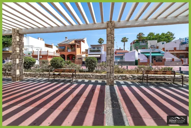 1ª LÍNEA DE PLAYA EN MÁLAGA, EL PALO — 3