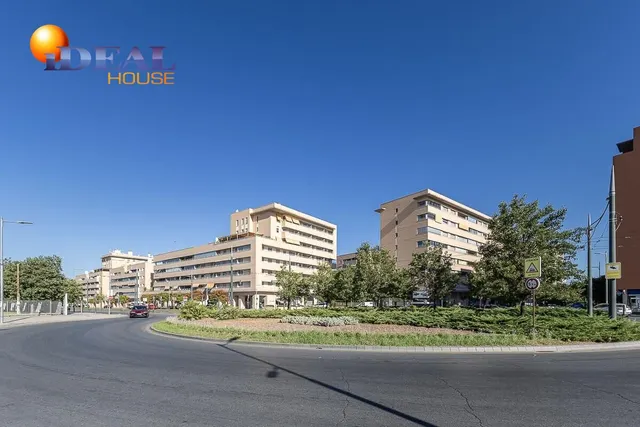 Ático dúplex en Campus de la Salud — 36