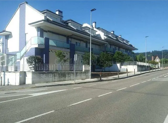 Local comercial 197m² en venta - Mortera