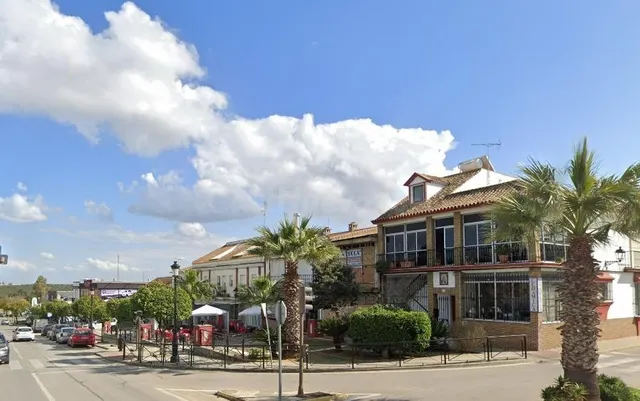 VIVIENDA EN PILAS