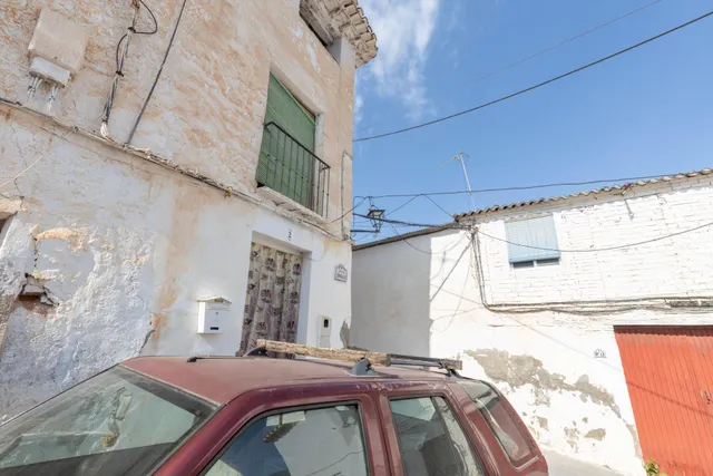 CASA PARA REFORMAR, MÁS TERRENO DE 250M2 — 47