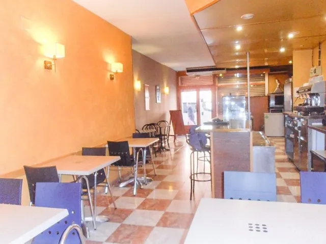 LOCAL COMPUESTO POR P. BAJA Y P. ALTILLO CON ACCESO INDEPENDIENTE (CAN ORIAC - SABADELL) — 6