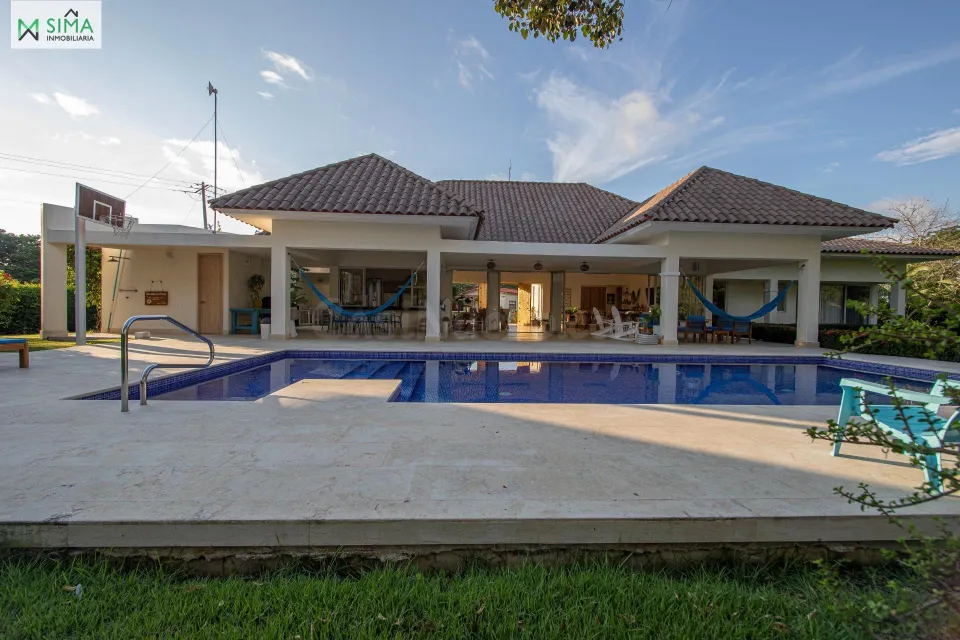 ¡Tu oasis perfecto en Punta Canoa te espera !