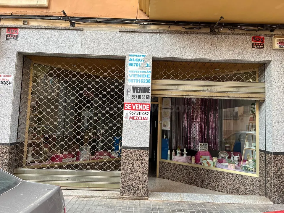 LOCAL COMERCIAL EN EL CENTRO