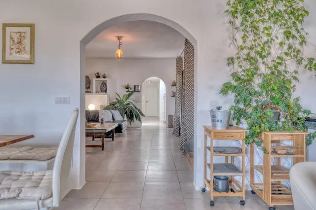 Finca independiente con jardín privado y vistas abiertas en Las Cabreras, Lanzarote. — 25