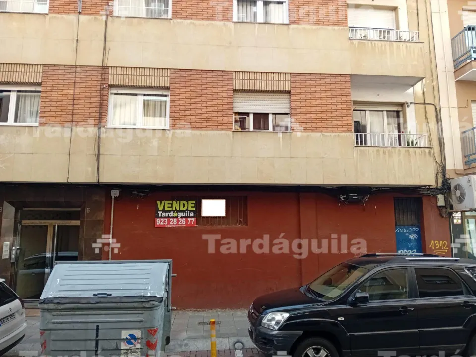 LOCAL EN BRUTO JUNTO AL CORTE INGLES