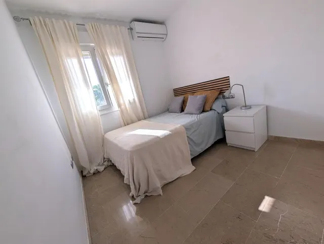 Casa de pueblo en Venta en Linea De La Concepcion, La Cádiz — 20