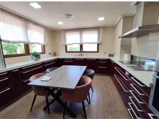 Casa 5 habitaciones 669m² en venta - Pedanías Oeste — 11
