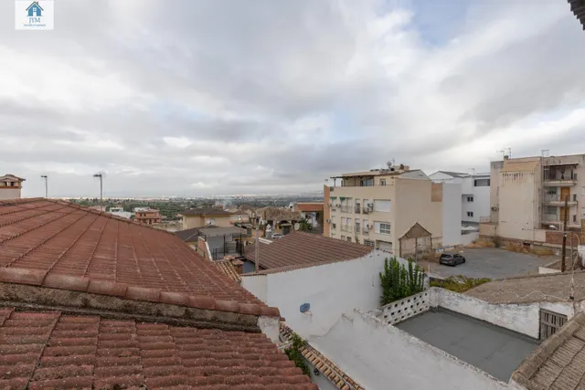 Venta de casa en La Zubia para entrar a vivir — 32