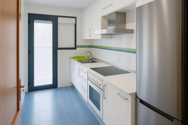 APARTAMENTO ESQUINERO CON TERRAZA Y GARAJE EN COMPLEJO RESIDENCIAL CON PISCINA Y ZONAS COMUNITARIAS — 8