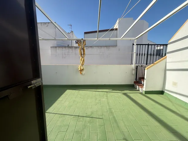 Casa  independiente en perfecto estado con terraza — 45