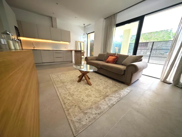 Apartamento en Fuengirola de 2 dormitorios, 2 baños junto al mar en doña sofía — 13