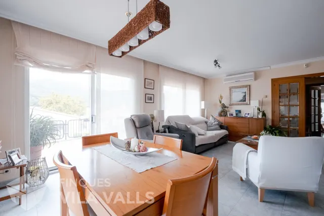 Casa con terraza, jardín y amplios espacios — 7