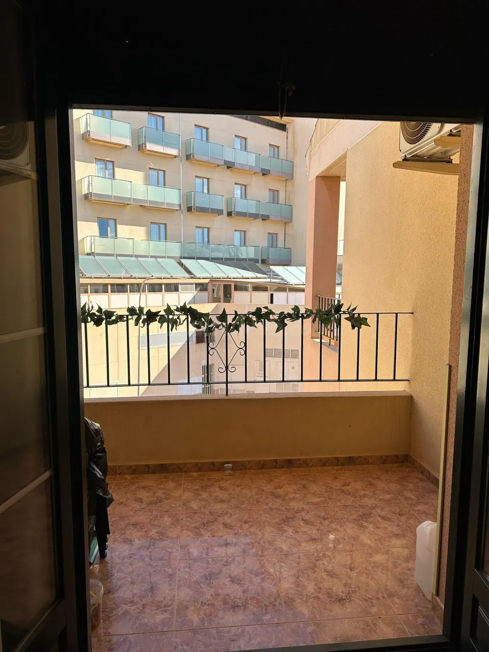 SE VENDE PISO DE DOS habitaciones, UN ASEO EN LOS NAREJOS