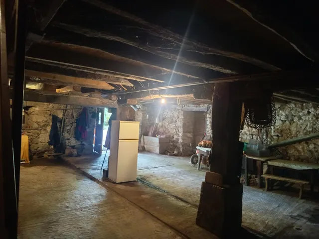 Conjunto Inmobiliario con Caserío tradicional y terreno. — 22