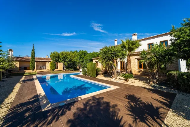 Estupenda Casa con Piscina, Gimnasio, Cine; en Benisa Alican