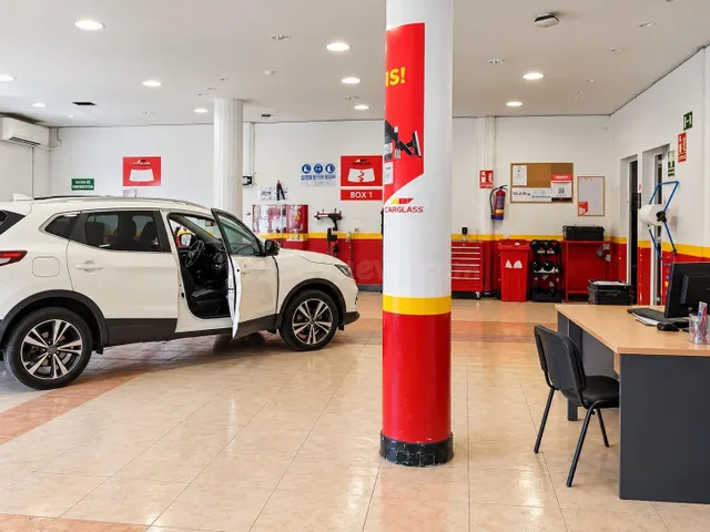 Local comercial en venta con inquilino y rentabilidad inmedi - foto 2