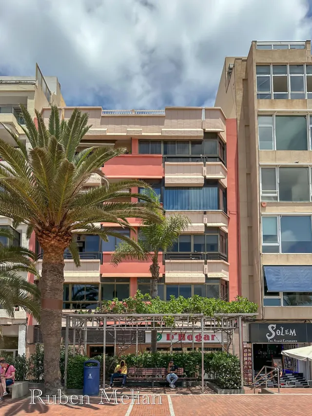 ¡Impresionantes vistas al mar en primera línea de Las Canteras! — 3