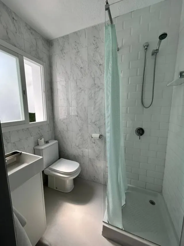 Hostal 17 habitaciones 600m² en venta - Marbella — 22