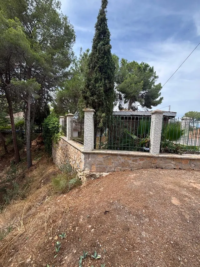 Chalet exclusivo con piscina cubierta de cristal y más de 300 m2 en urbanización Los Teatinos — 32