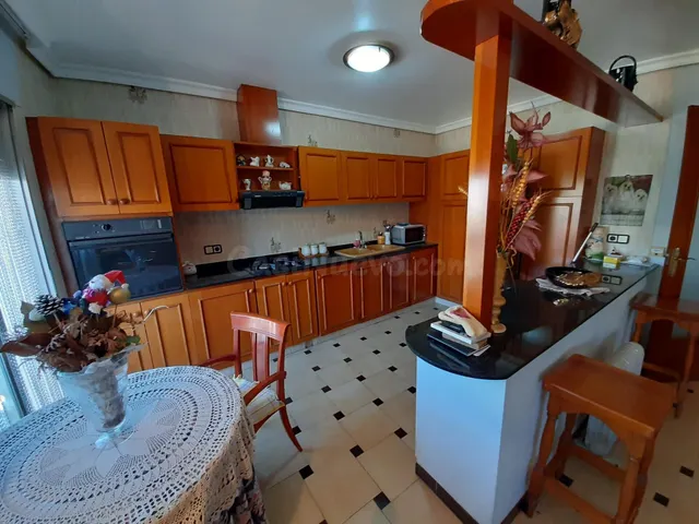 CASA MUY GRANDE Y ESPACIOSA EN VENTA!! - foto 4