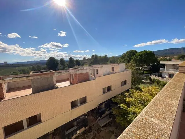 EDIFICIO EN FLIX